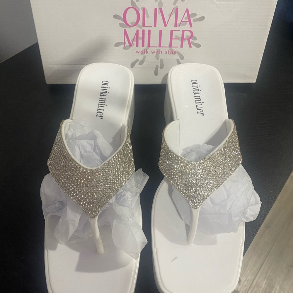 Women Sandals size 9 Split Toe